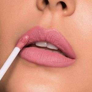 Matte lipstick and lipgloss